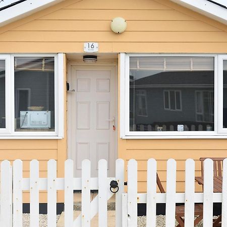 Mundesley Holiday Village エクステリア 写真