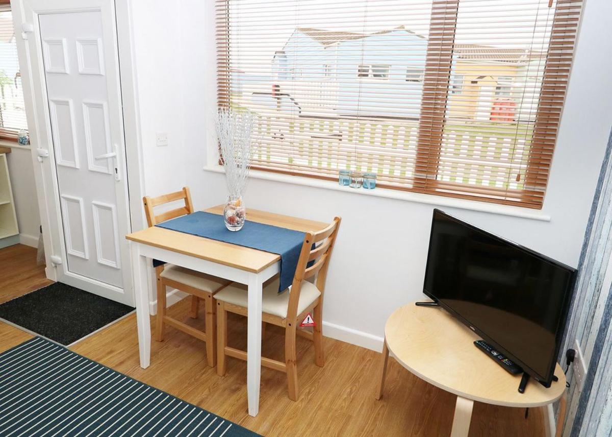 Mundesley Holiday Village エクステリア 写真