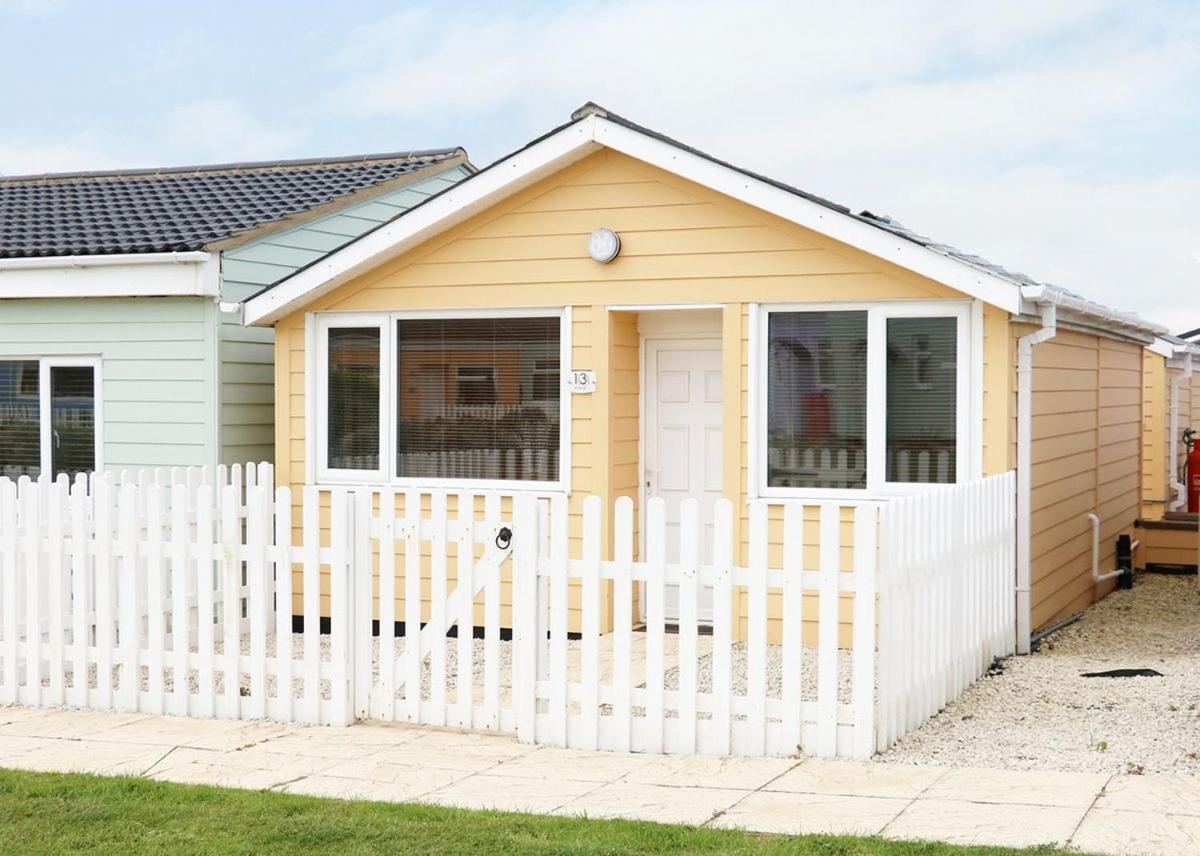 Mundesley Holiday Village エクステリア 写真