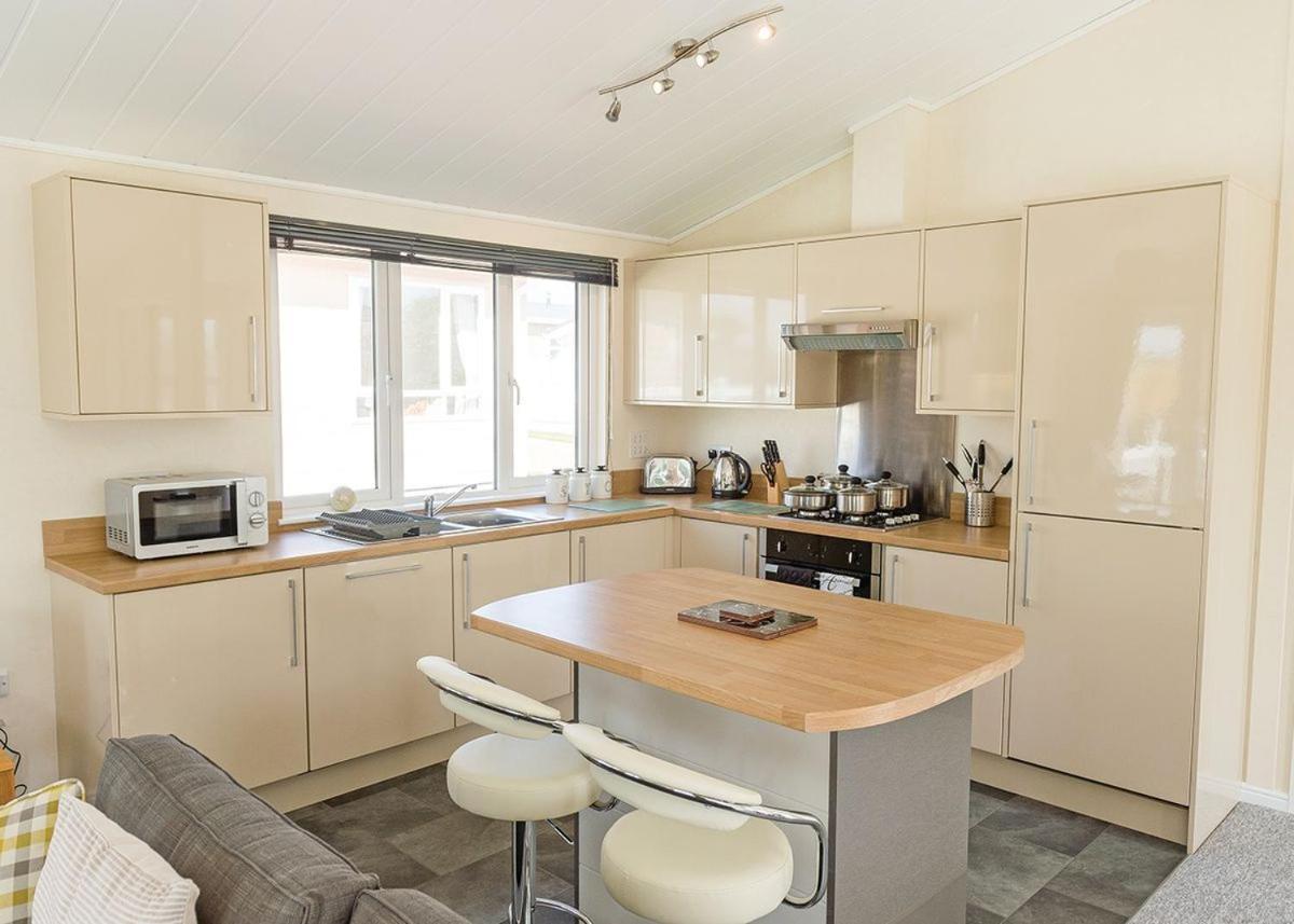 Mundesley Holiday Village エクステリア 写真