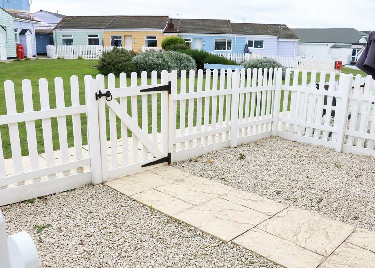 Mundesley Holiday Village エクステリア 写真